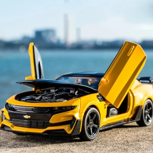 Модель автомобиля Camaro Toys масштабом 132 из сплава металлов с звуком и светом